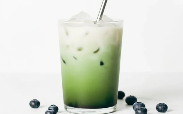 Blueberry Matcha Latte: 5 Delicious Secrets for an Incredible Home Brew